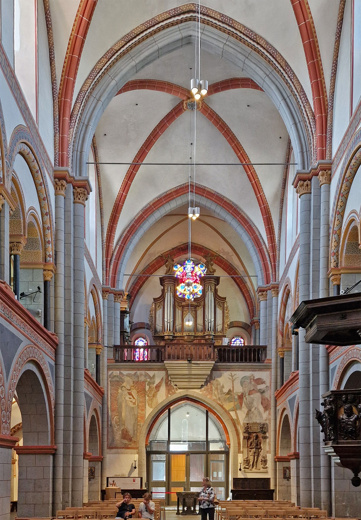 Andernach Mariendom Innenaufnahme