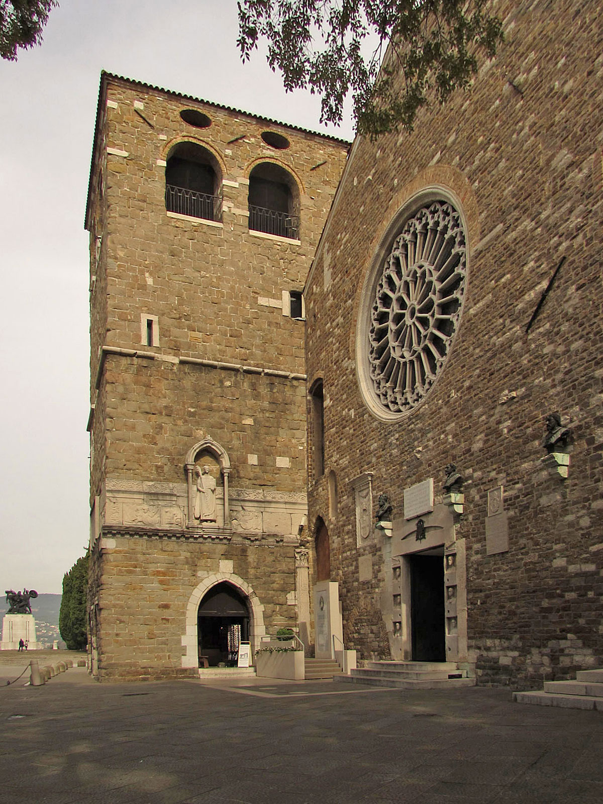 Triest Dom außen