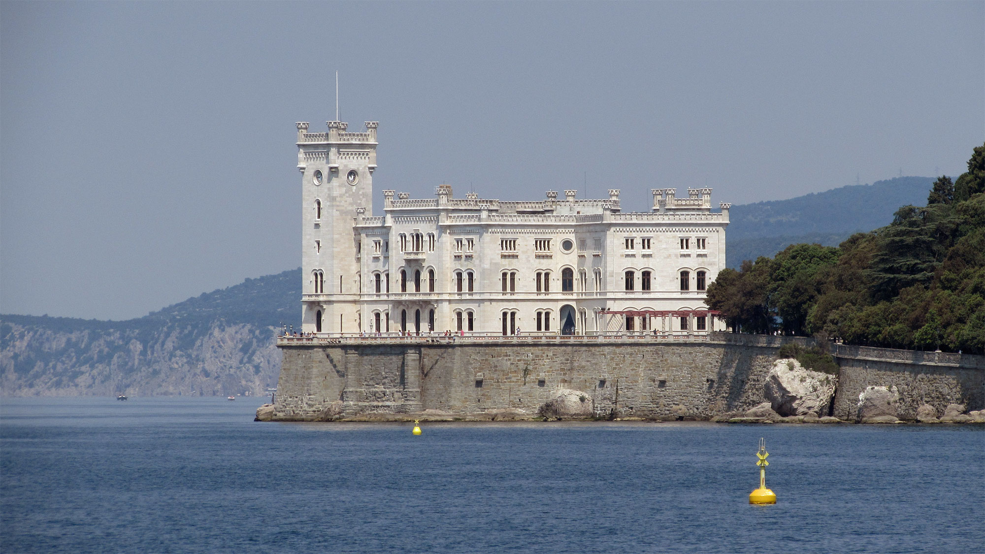 Triest Miramare Seeseite